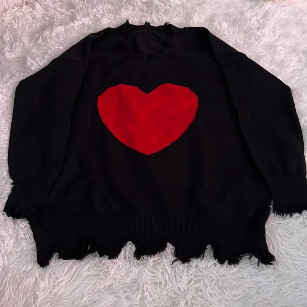 Red Heart Large - Picture 1 of 3